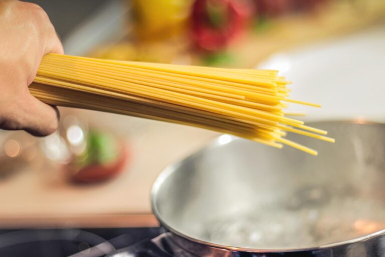 女子旅にぴったりの宿で楽しむ料理はどれがおすすめ？